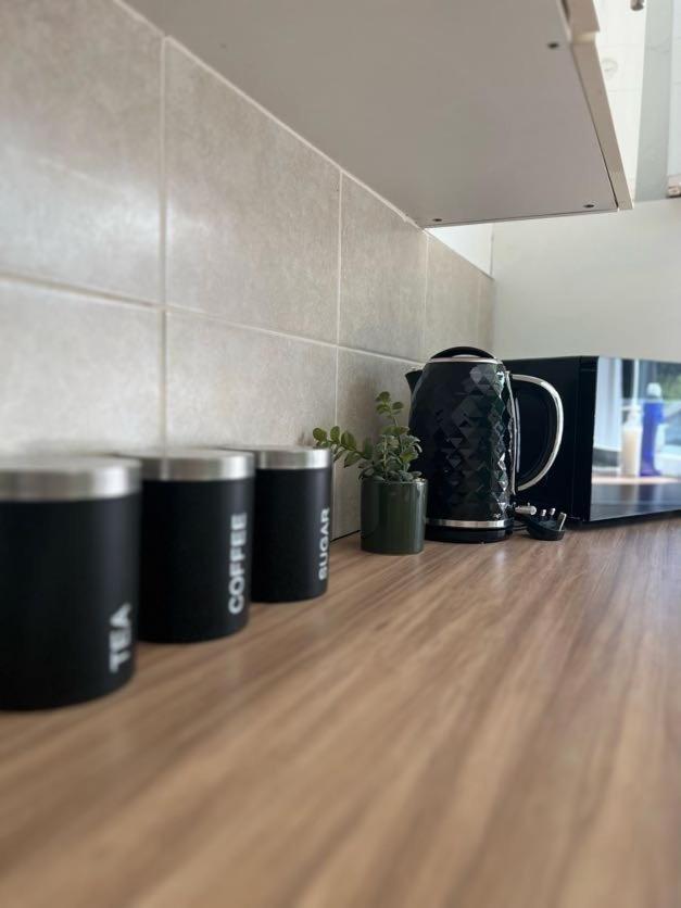 Moorfield Street Guesthouse リーズ エクステリア 写真