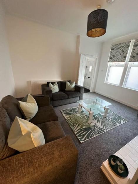 Moorfield Street Guesthouse リーズ エクステリア 写真